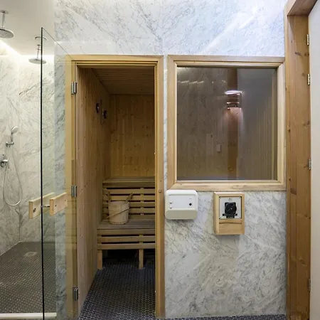 Apartment 360 *